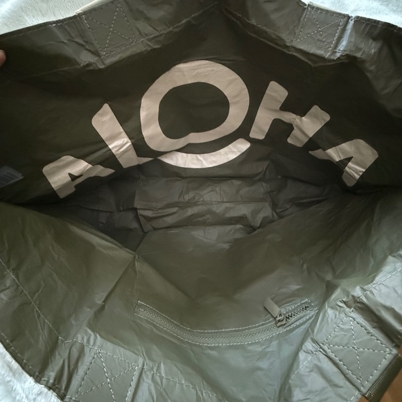 New!! Aloha Collection - HALO HALO - Reversible! - rare design!! - Picture 7 of 9